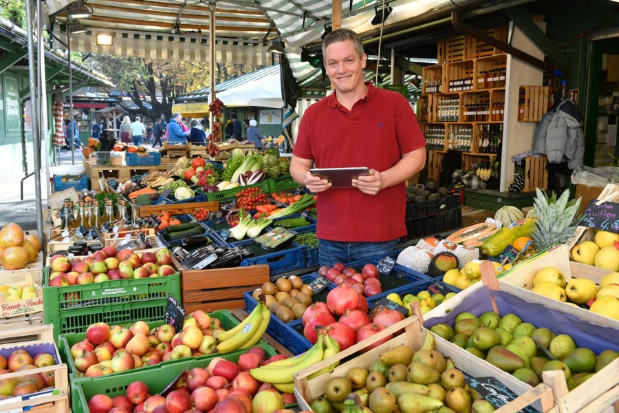 Marco Stohr an seinem Stand auf dem Viktualienmarkt München